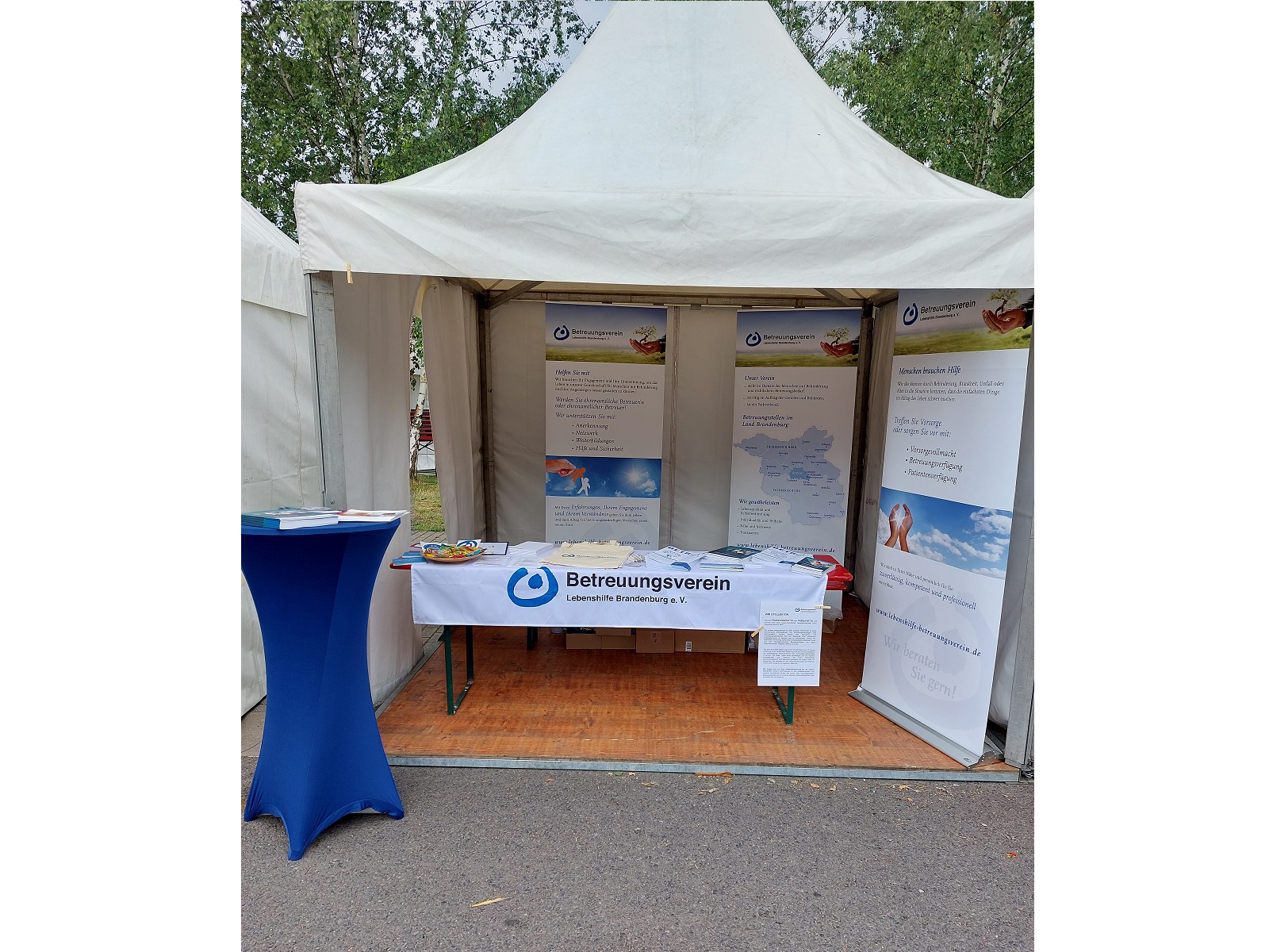 Foto_Stand_Bruckenfest_1_web.jpg